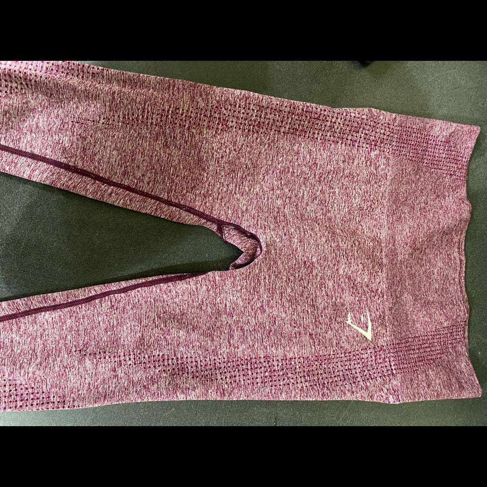 Gym shark leggings